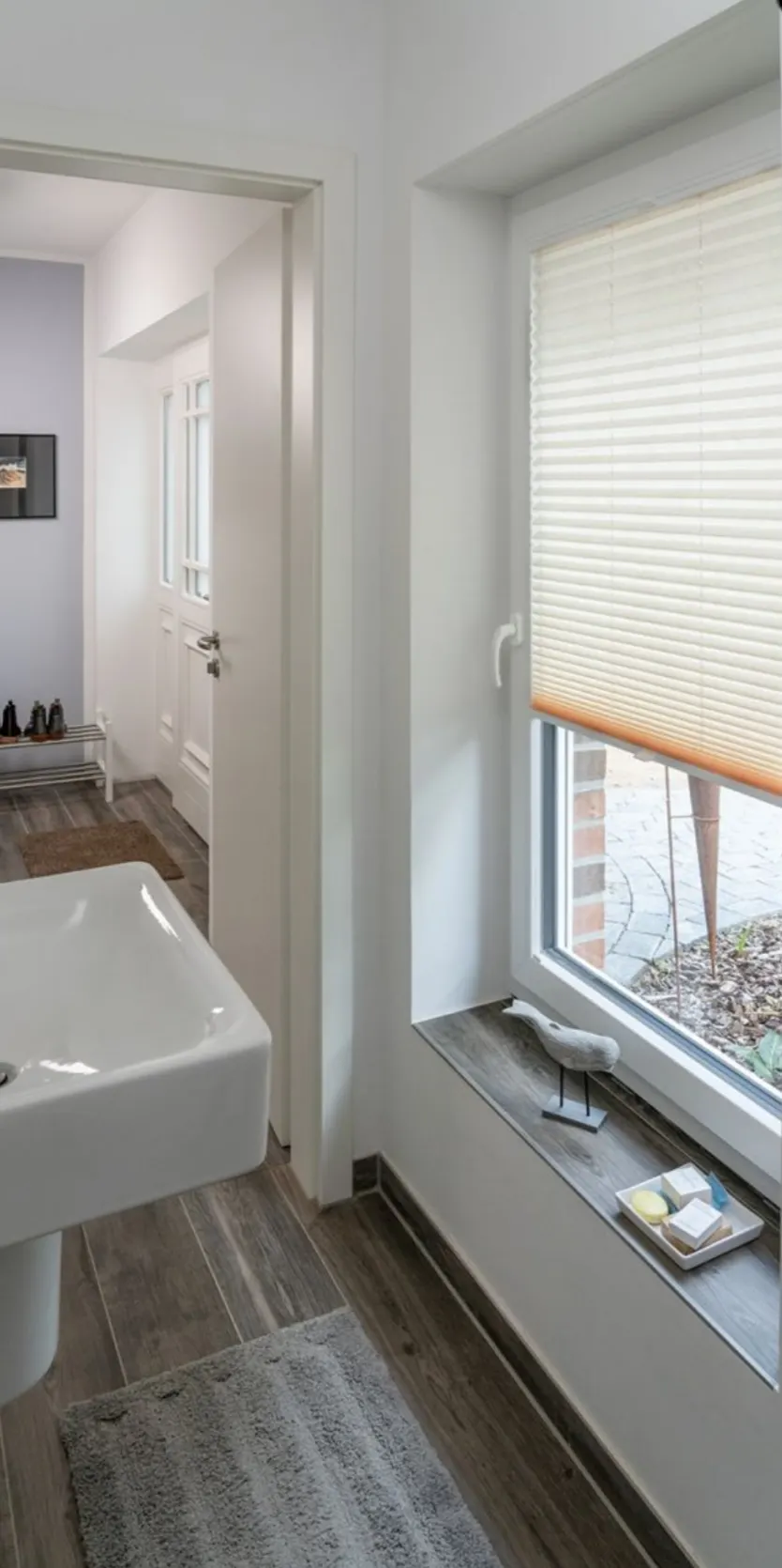 Plissee im Badezimmer von Solan Sonnenschutz